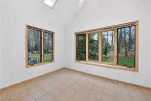6284 S Applecross Rd, Highland Heights, OH 44143 - Photo 8