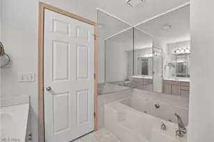 6284 S Applecross Rd, Highland Heights, OH 44143 - Photo 30