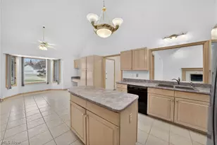 6284 S Applecross Rd, Highland Heights, OH 44143 - Photo 12
