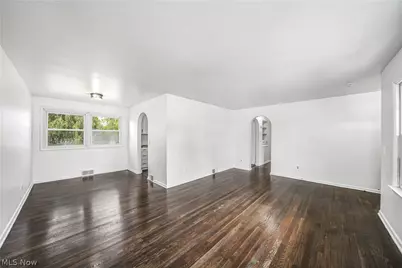 270 Durst Drive NW, Warren, OH 44483 - Photo 8