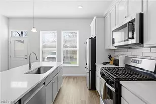 2256 E 100th St, Loveland, OH 44106 - Photo 8