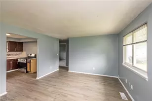 211 Brace Ave, Elyria, OH 44035 - Photo 8
