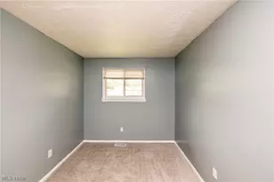 211 Brace Ave, Elyria, OH 44035 - Photo 12