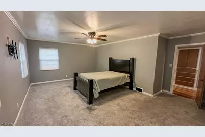 426 Dorchester Road, Akron, OH 44320 - Photo 8