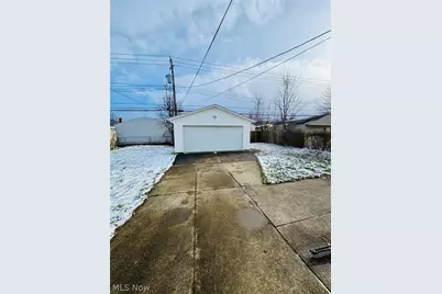 3415 Center Drive, Parma, OH 44134 - Photo 4