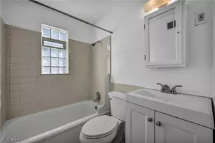 275 E 200th St, Euclid, OH 44119 - Photo 24