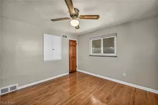 275 E 200th St, Euclid, OH 44119 - Photo 22
