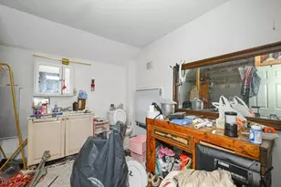 240 1st St NW, Barberton, OH 44203 - Photo 4