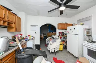 240 1st St NW, Barberton, OH 44203 - Photo 6