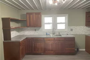 917 Herbig Ave, Coshocton, OH 43812 - Photo 10