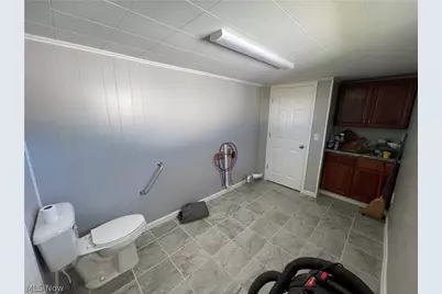 917 Herbig Avenue, Coshocton, OH 43812 - Photo 12