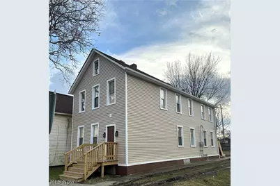 3302 W 48th Street, Loveland, OH 44102 - Photo 2