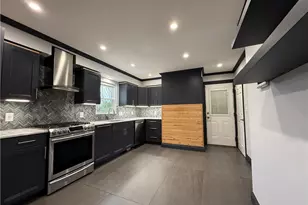 409 Melbourne Ave, Boardman, OH 44512 - Photo 2