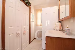 810 Kentwood Dr, Boardman, OH 44512 - Photo 14