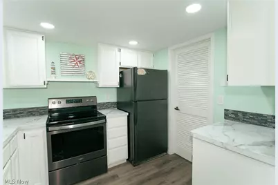 30 Marina Point Drive, Sandusky, OH 44870 - Photo 4