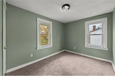 884 Lovers Lane, Akron, OH 44306 - Photo 28