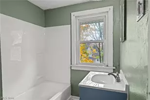 884 Lovers Ln, Akron, OH 44306 - Photo 34