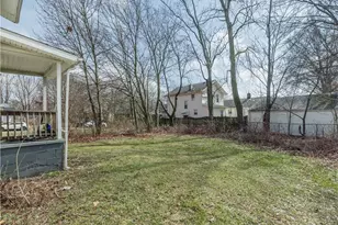 884 Lovers Ln, Akron, OH 44306 - Photo 6