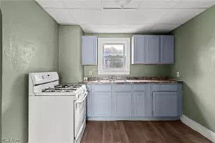 884 Lovers Ln, Akron, OH 44306 - Photo 22