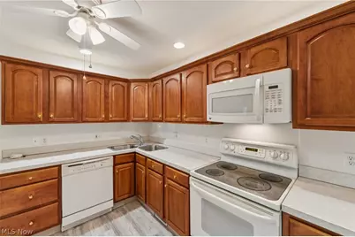 4204 Castle Ridge, Copley, OH 44321 - Photo 8