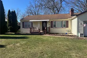 190 Normandy Dr, Painesville Twp, OH 44077 - Photo 2