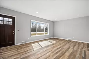 975 N Ridge Road E, Lorain, OH 44055 - Photo 10