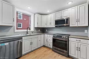 1123 W 6th St, Lorain, OH 44052 - Photo 16
