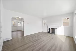 227 E Wilson St, Struthers, OH 44471 - Photo 6