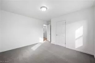 227 E Wilson St, Struthers, OH 44471 - Photo 14