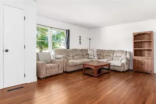 270 E Highland Dr, Zanesville, OH 43701 - Photo 6