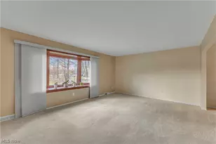 563 N Carpenter Rd, Brunswick, OH 44212 - Photo 6