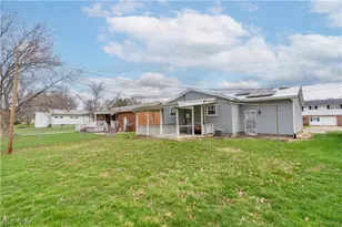 408 4th St NE, New Philadelphia, OH 44663 - Photo 2