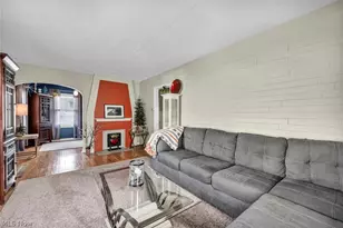 37646 Jordan Dr, Willoughby, OH 44094 - Photo 8