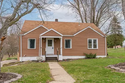 1889 Faircrest Street SE, Canton, OH 44707 - Photo 2