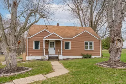 1889 Faircrest Street SE, Canton, OH 44707 - Photo 1