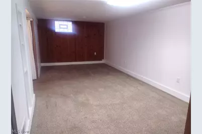 279 E Baird Avenue, Barberton, OH 44203 - Photo 14