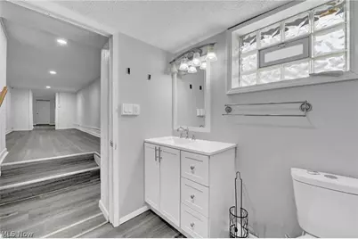 1417 Harrisburg Road NE, Canton, OH 44705 - Photo 10