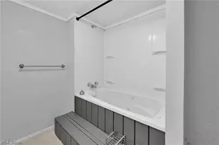 1417 Harrisburg Rd NE, Canton, OH 44705 - Photo 32