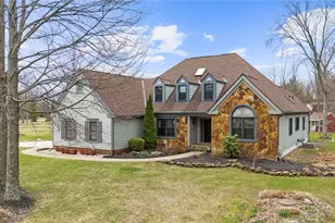 11275 Woodie Glen Dr, Chardon, OH 44024 - Photo 2