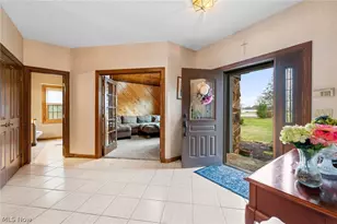 11275 Woodie Glen Dr, Chardon, OH 44024 - Photo 4