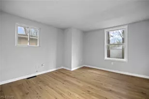 553 Delaware Ave, Elyria, OH 44035 - Photo 18