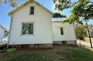 220 Oaklawn Ave, Woodsfield, OH 43793 - Photo 4