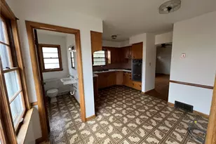 462 Moody St, Akron, OH 44305 - Photo 6