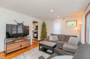 299 Inwood Blvd, Avon Lake, OH 44012 - Photo 6