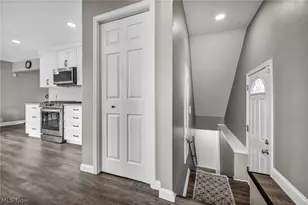 29136 Norman Ave, Wickliffe, OH 44092 - Photo 14