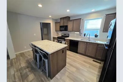 444 Westwoods, Amherst, OH 44001 - Photo 6