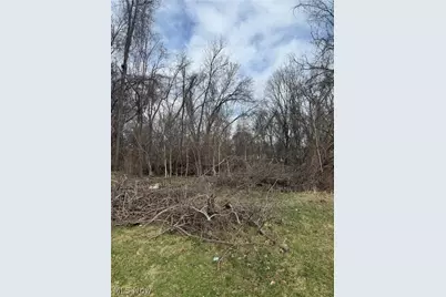 93 Beatty Avenue, Cambridge, OH 43725 - Photo 2