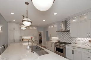 11565 Robin Wood Ln, Chagrin Falls, OH 44023 - Photo 10