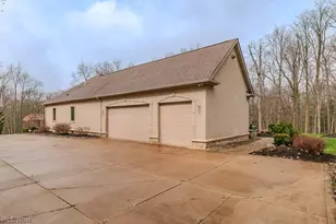 11565 Robin Wood Ln, Chagrin Falls, OH 44023 - Photo 46