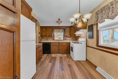 3185 Sunnybrooke Drive, Youngstown, OH 44511 - Photo 12